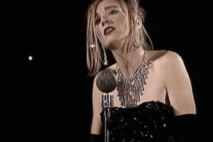 Music Monday #236: Glory Box